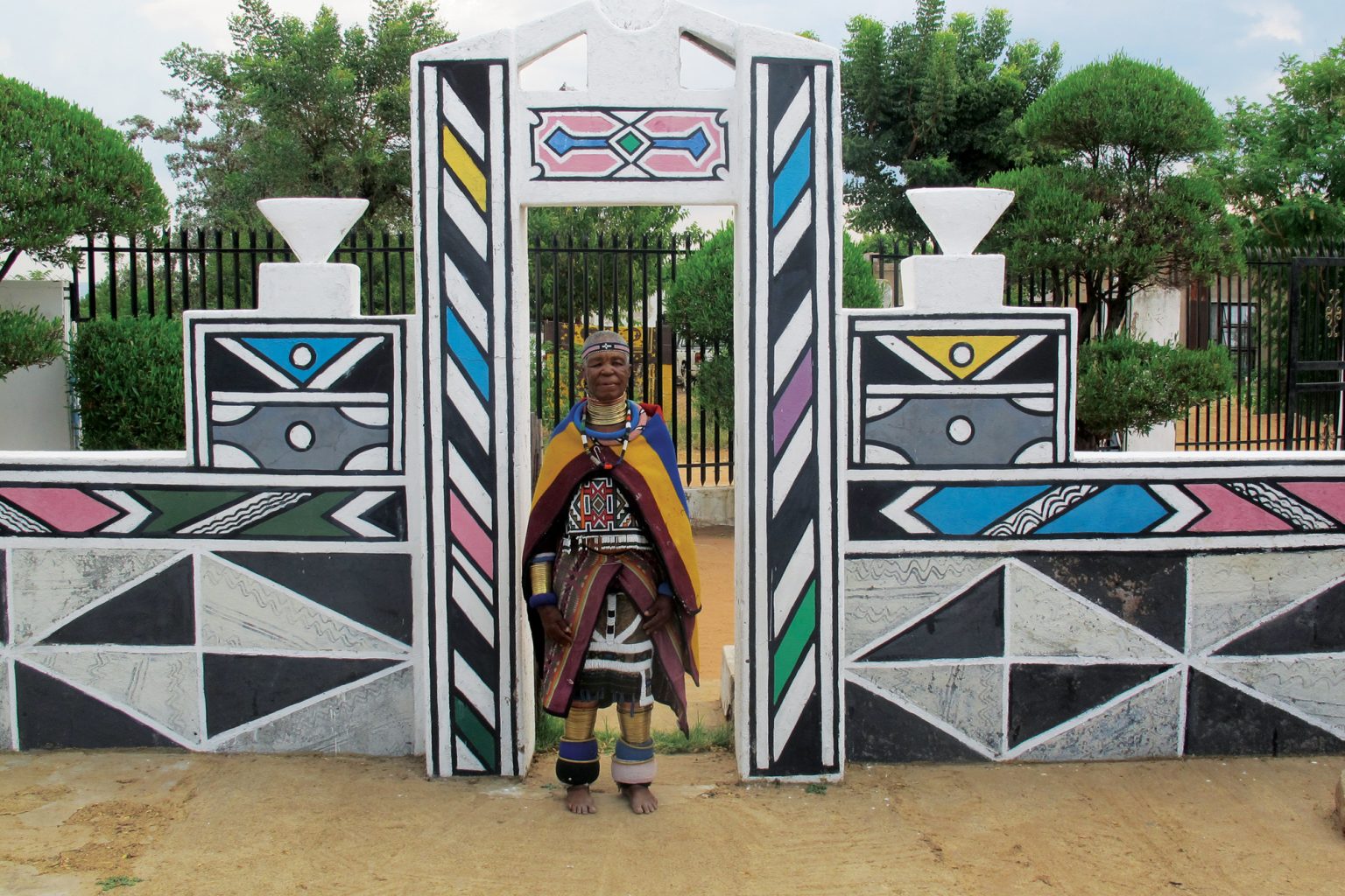 Esther Mahlangu Adventuring into Art